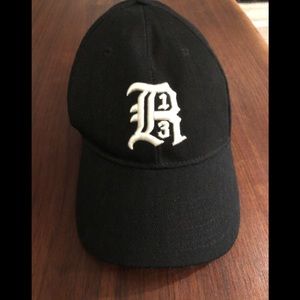 R13 baseball cap